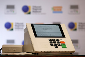 Rio de Janeiro (RJ), 01/10/2024 -  Coletiva de imprensa, no Tribunal Regional Eleitoral do Rio de Janeiro (TRE-RJ), sobre as elei&ccedil;&otilde;es municipais com as participa&ccedil;&otilde;es da diretora-geral Eline &Iacute;ris, e do secret&aacute;rio de Tecnologia da Informa&ccedil;&atilde;o Michel Kovacs, no Pal&aacute;cio da Democracia, centro da cidade.  Foto: T&acirc;nia R&ecirc;go/Ag&ecirc;ncia Brasil