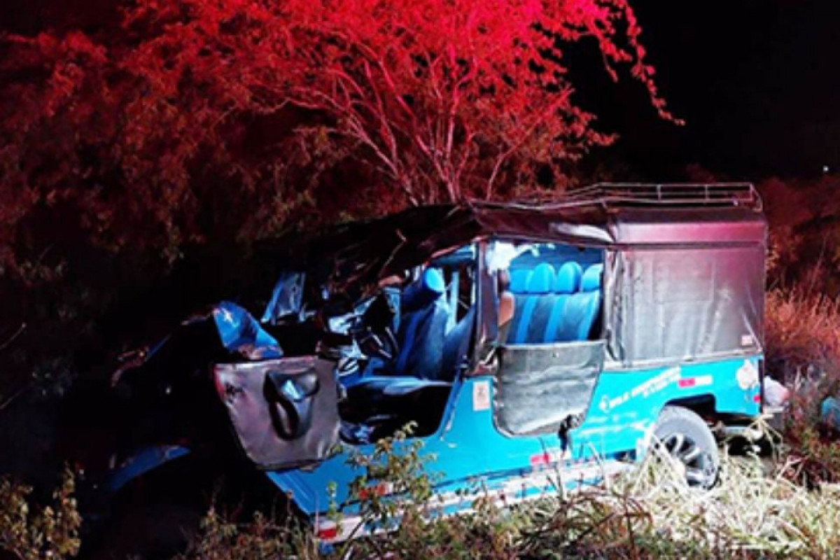 Sinistro de transito na PE-160, na divisa entre Jataúba e Santa Cruz Capibaribe/Reprodução/redes sociais Sinistro de transito na PE-160, na divisa entre Jataúba e Santa Cruz Capibaribe/Reprodução/redes sociais