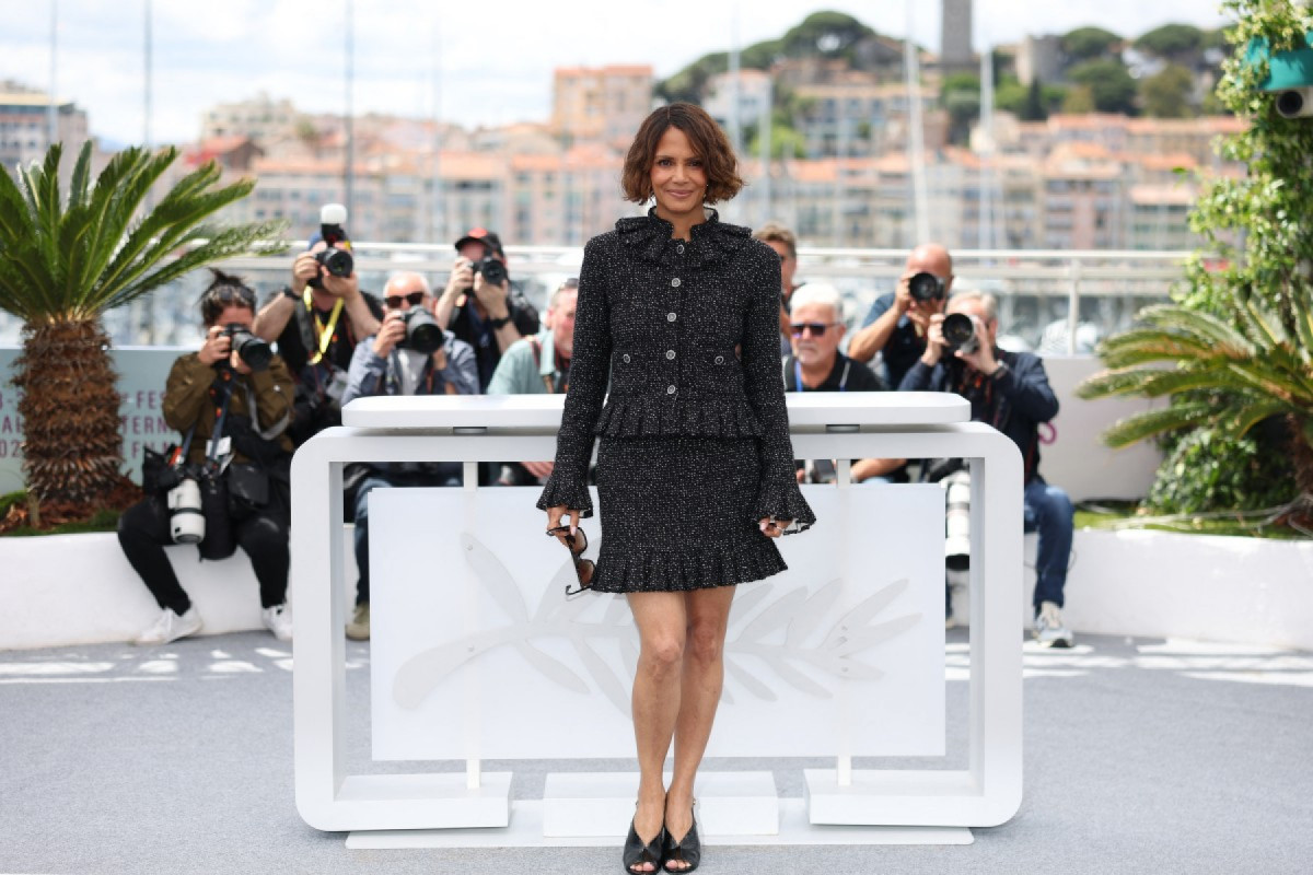 Atriz Halle Berry posa para fotos no Festival de Cannes