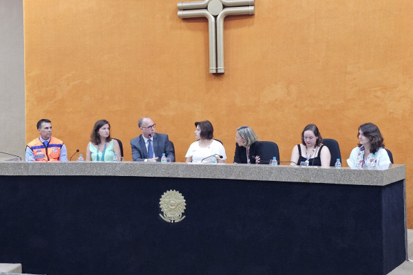 Evento busca proteger crianças e adolescentes do estado
