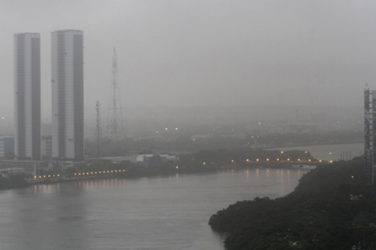Vista aérea de um dia chuvoso no Recife
