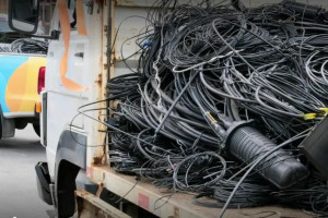 No ano passado, durante os 12 meses, cinco pessoas morreram tentando furtar fios