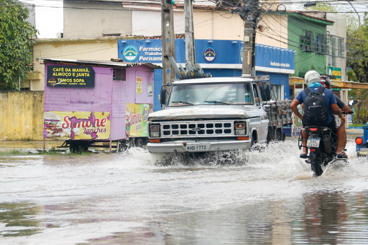 Chuvas marcam a chegada do inverno em Pernambuco