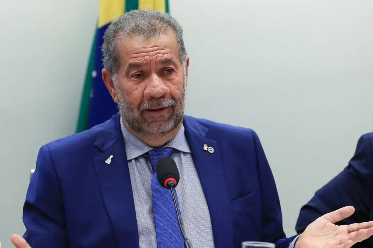 
Carlos Lupi