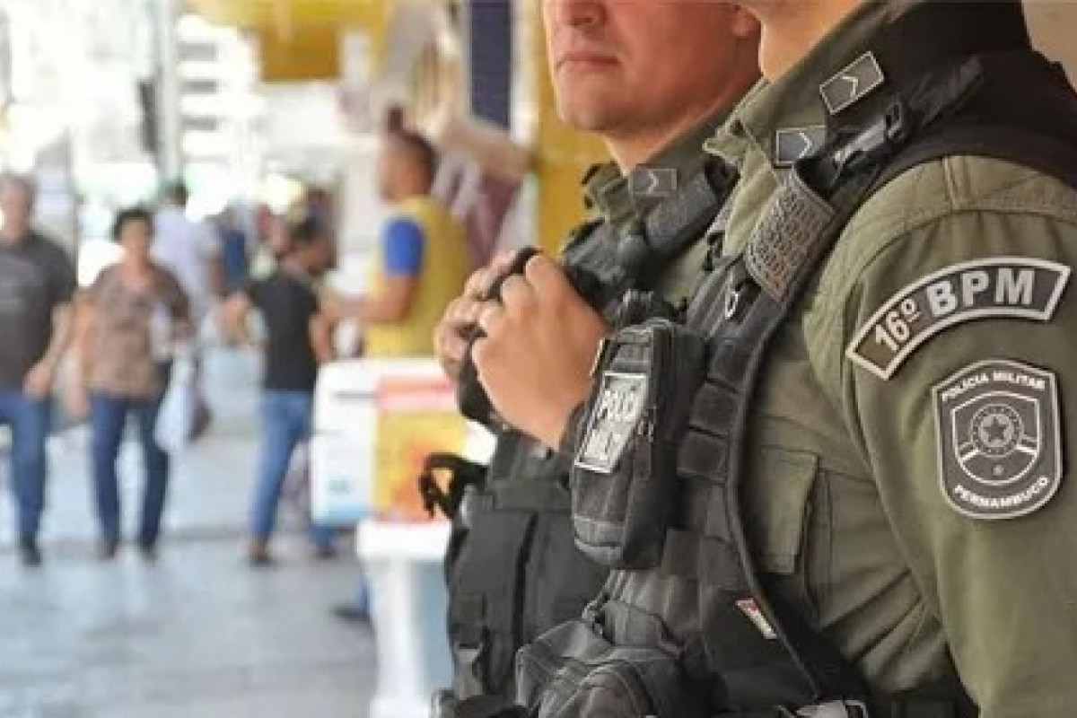 Policiais militares prenderam o homem, que estava nas redondezas da casa da vítima