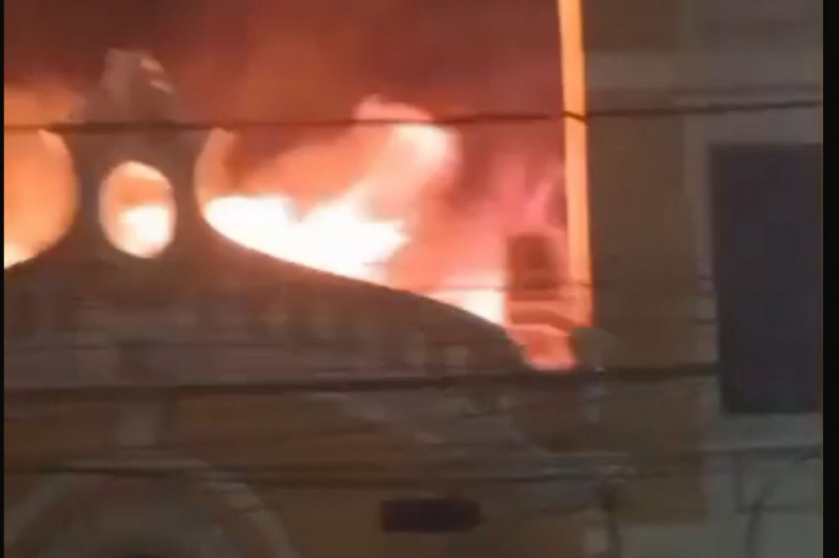 Incêndio ameaça atingir outro prédio