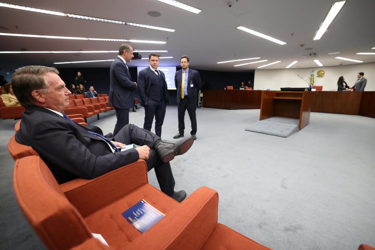 Ex-presidente Jair Bolsonaro e outros sete acusados fazem parte do núcleo crucial da trama golpista
/Antonio Augusto/STF Ex-presidente Jair Bolsonaro e outros sete acusados fazem parte do núcleo crucial da trama golpista
/Antonio Augusto/STF
