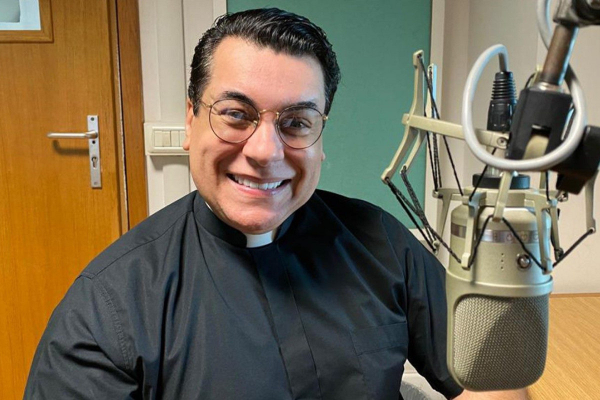 Conhecido por abordar temas delicados de forma acessível e carismática, o padre Chrystian Shankar arrancou risos, aplausos e deixou seguidores incrédulos(Divulgação/Vatican News) Conhecido por abordar temas delicados de forma acessível e carismática, o padre Chrystian Shankar arrancou risos, aplausos e deixou seguidores incrédulos/Divulgação/Vatican News