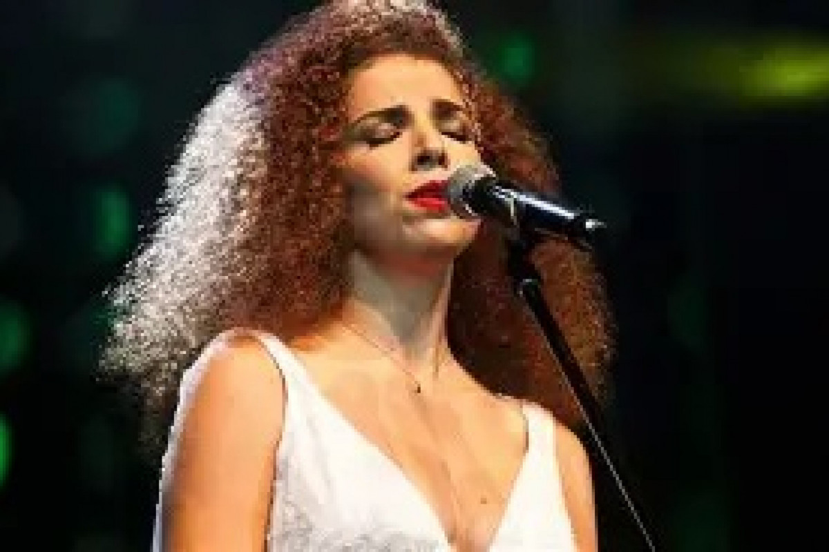 Vanessa da Mata vai tocar no São João de Caruaru 