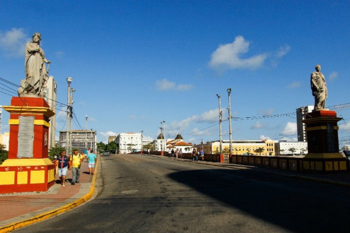 Este é o segundo caso de assalto na Ponte Maurício de Nassau em pouco mais de um mês (Foto: Shilton Araujo/Esp.DP) Este é o segundo caso de assalto na Ponte Maurício de Nassau em pouco mais de um mês/Foto: Shilton Araujo/Esp.DP