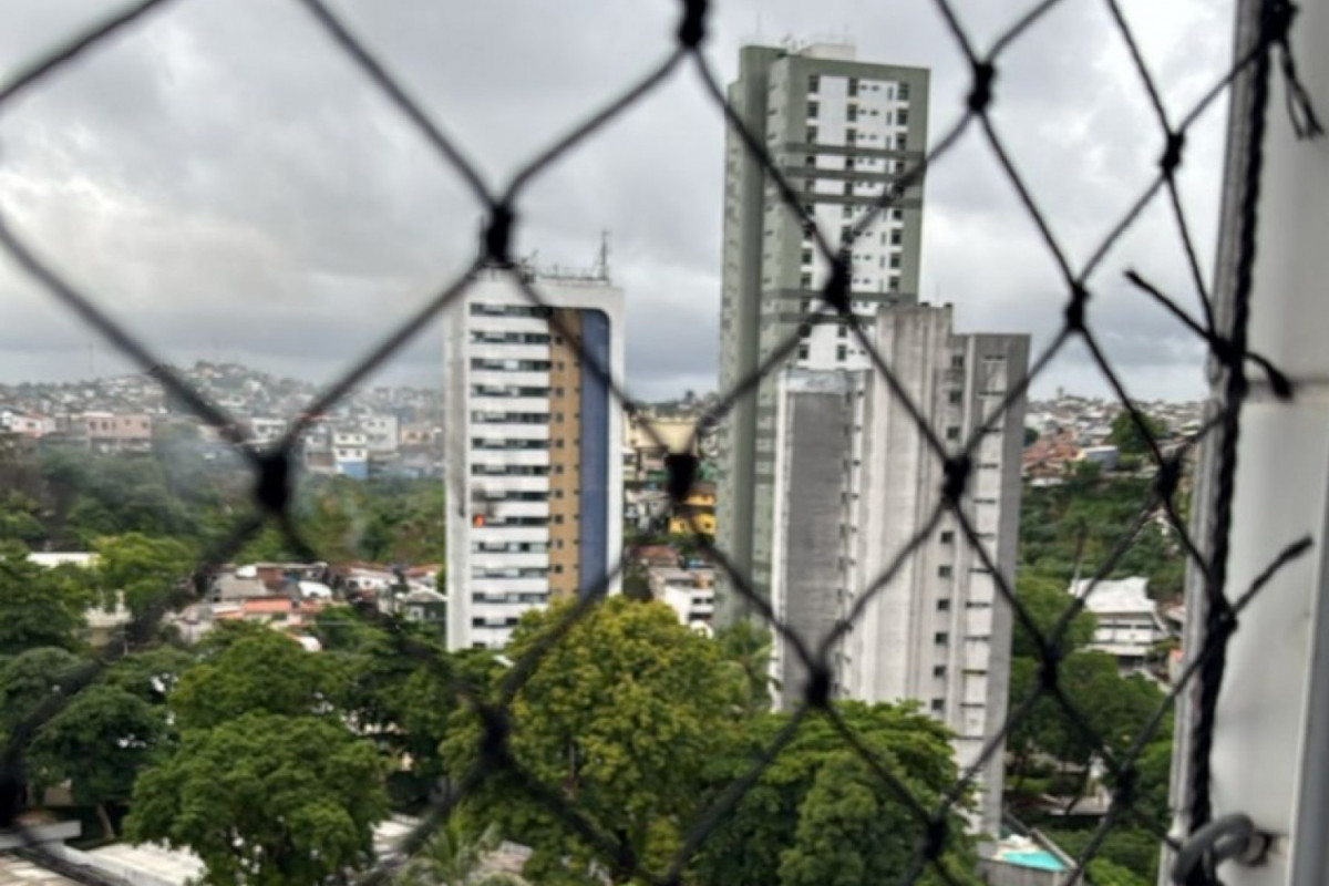 O fogo teve início em um apartamento