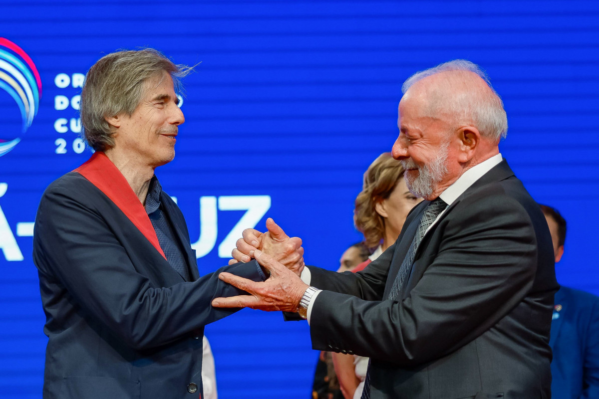 20.05.2025 - O Cineasta, Walter Salles e o Presidente da República, Luiz Inácio Lula da Silva, durante a cerimônia de Entrega da Ordem do Mérito Cultural, no Palácio Gustavo Capanema. Rio de Janeiro - RJ.
Foto: Ricardo Stuckert / PR