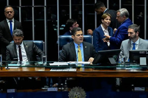 A proposta está em discussão há 21 anos, tendo tramitado 17 anos na Câmara dos Deputados e quatro anos no Senado