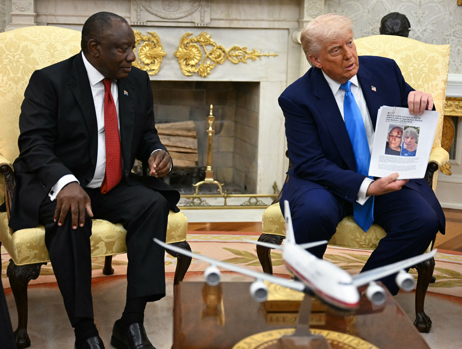 

Trump e Ramaphosa, na Casa Branca, durante uma reunião bilateral
 (JIM WATSON/AFP)