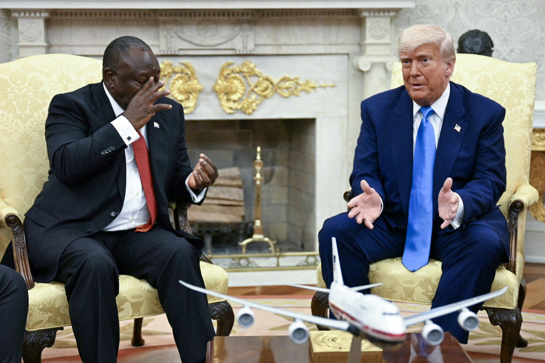 
Trump e Ramaphosa durante uma reunião bilateral