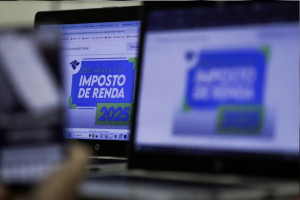 No Brasil, ao todo, 6.257.108 contribuintes receberão R$ 11 bilhões