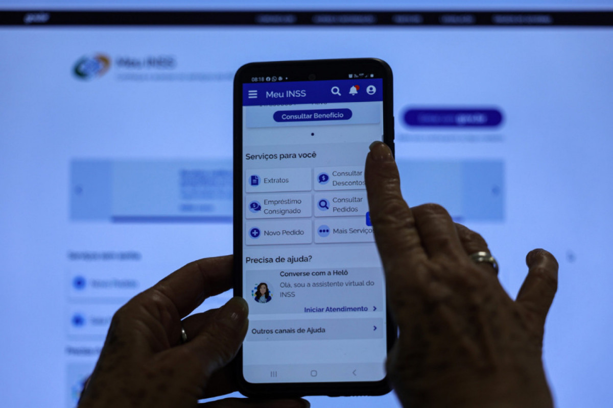 A consulta de descontos passados pode ser realizada no site ou app do Meu INSS (Foto: Joédson Alves/Agência Brasil) A consulta de descontos passados pode ser realizada no site ou app do Meu INSS/Foto: Joédson Alves/Agência Brasil