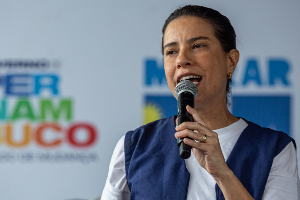 Governadora Raquel Lyra em evento de assinatura de ordem de serviço no Bongi