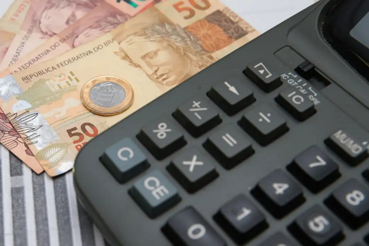  Em 2026, haverá alíquota de testes para o CBS e o IBS. Já de 2027 a 2033, as alíquotas subirão progressivamente enquanto os tributos atuais deixarão de ser cobrados
/Foto: Marcello Casal JrAgência Brasil