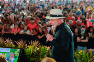 Lula durante a cerimônia de lançamento do Programa Solo Vivo