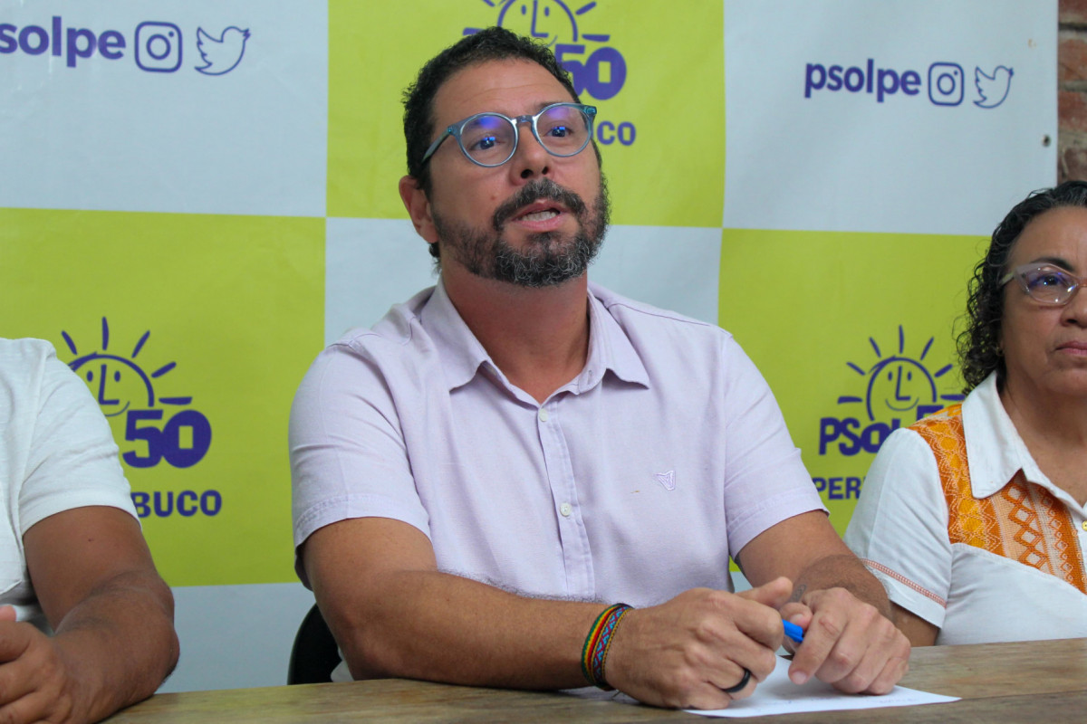 Ex-vereador Ivan Moraes (PSOL) se lançou pré-candidato ao Governo de Pernambuco nesta segunda-feira (26)/Paloma Keise / Secom PSOL-PE