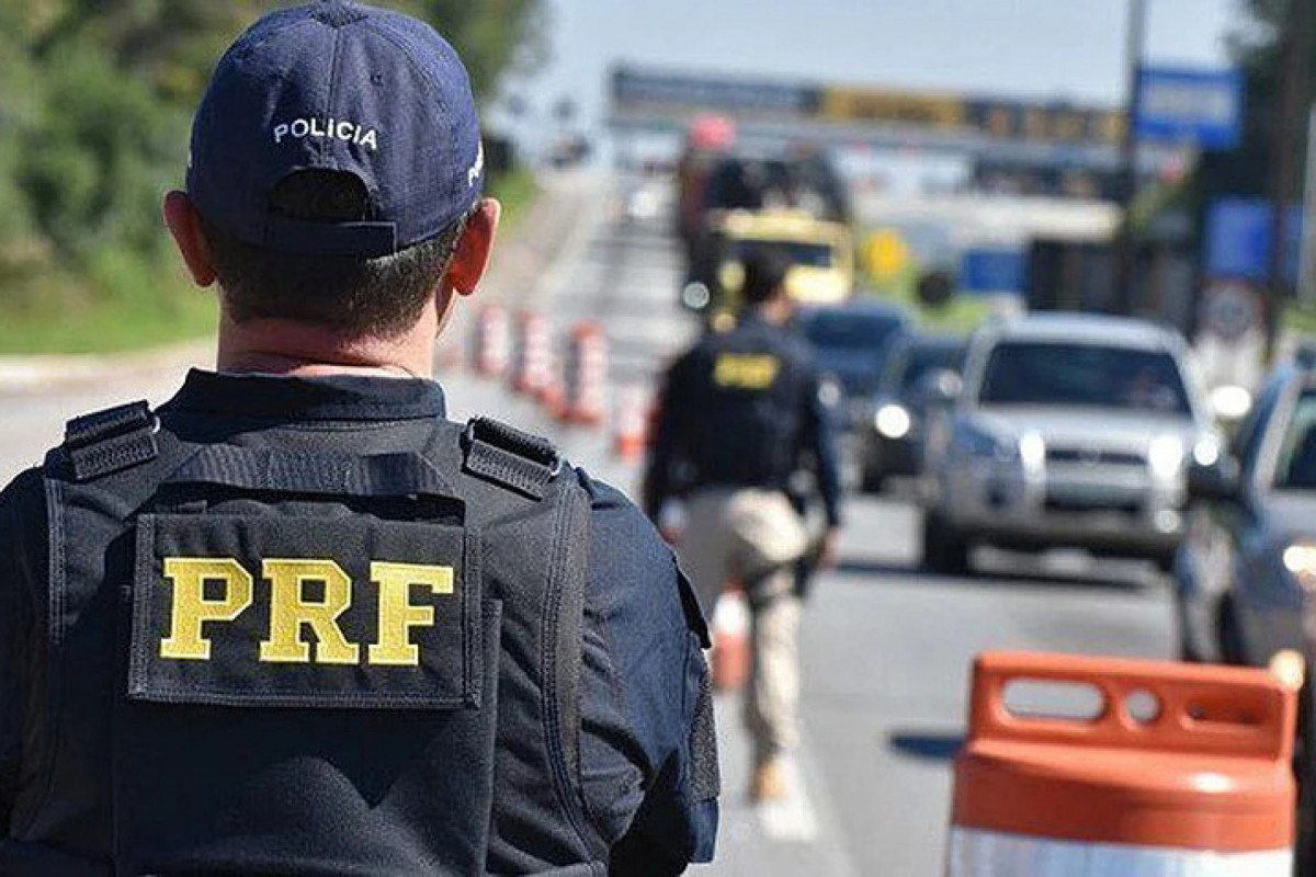 Agente da PRF (Divulgação/PRF) Agente da PRF/Divulgação/PRF