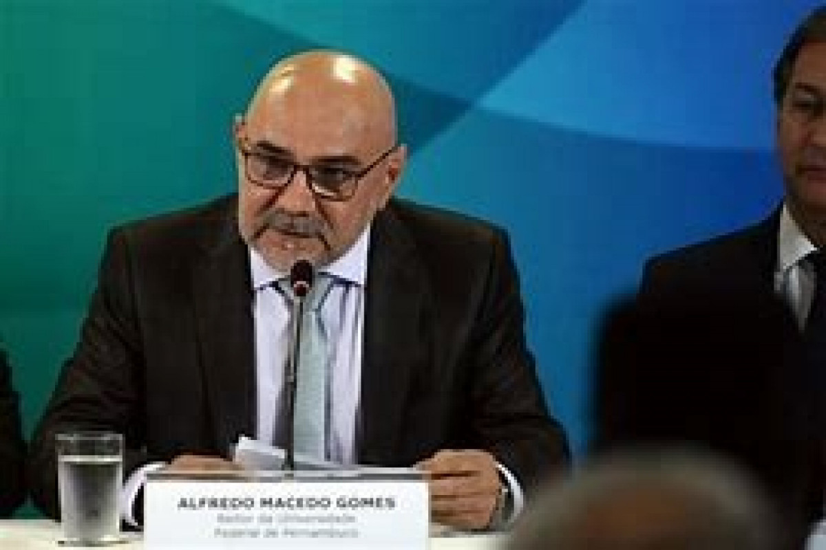 Alfredo Gomes diz que recomposição é Alfredo Gomes diz que recomposição é