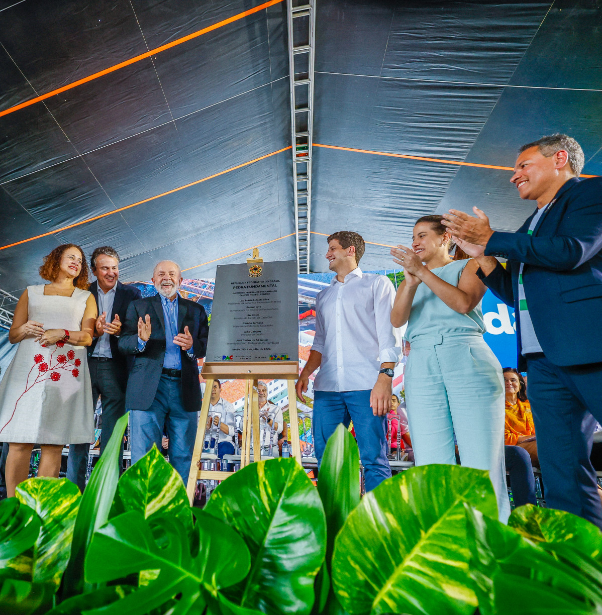 Presidente Lula elogiou Raquel Lyra e João Campos, mas evitou falar de apoio nas eleições