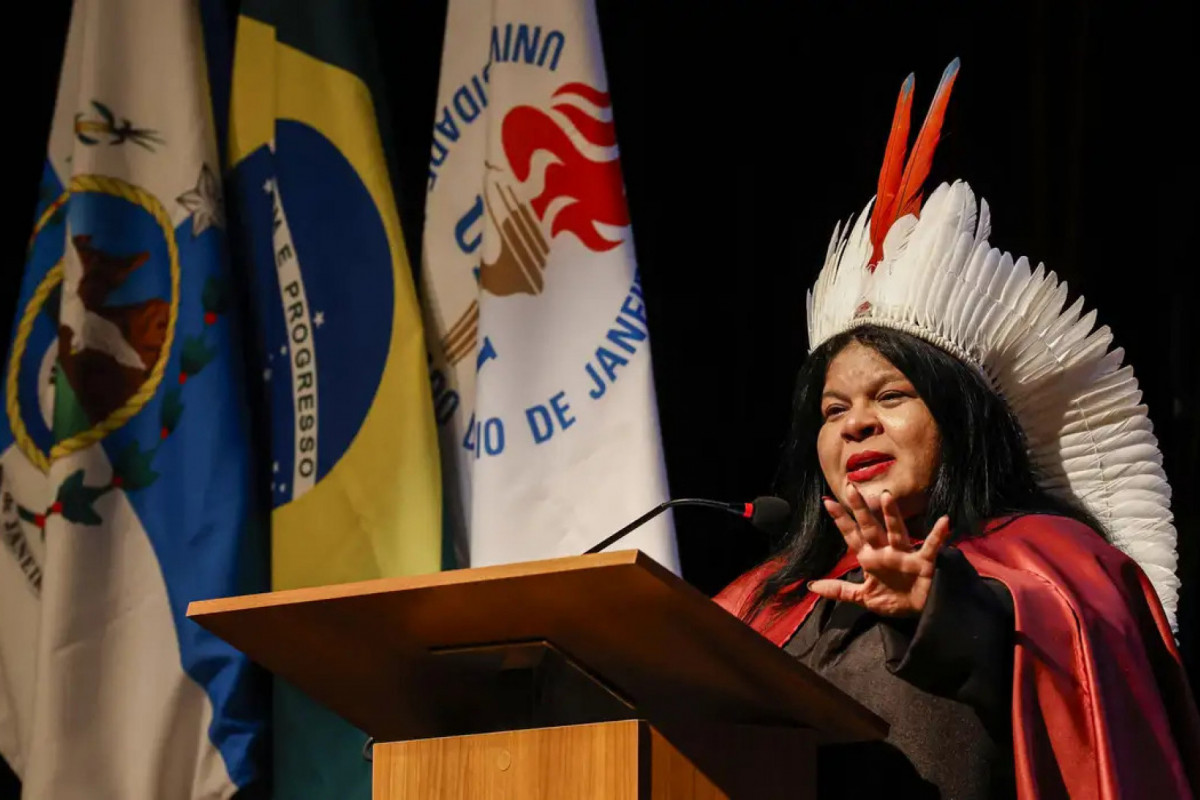 Sonia Guajajara é a primeira indígena doutora honoris causa da Uerj/Tânia Rêgo/Agência Brasil