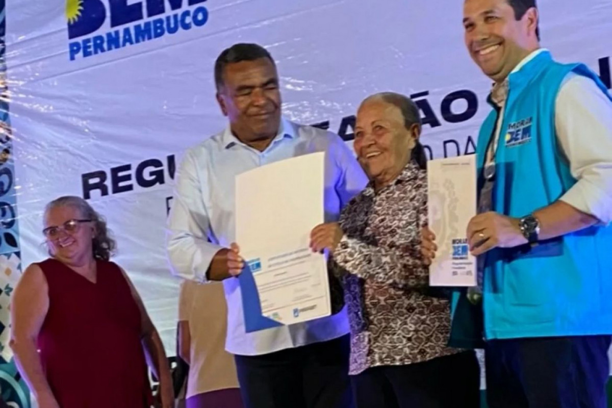 Títulos foram concedidos a pessoas de baixa renda (Foto: Reprodução/Instagram) Títulos foram concedidos a pessoas de baixa renda/Foto: Reprodução/Instagram