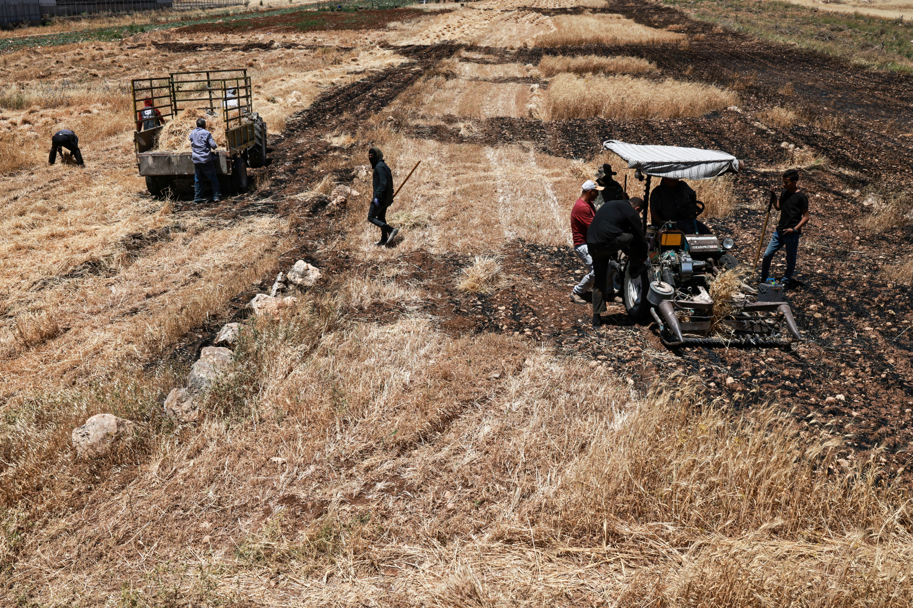 
A aldeia palestina de Khirbet Abu Falah foi incendiada por colonos