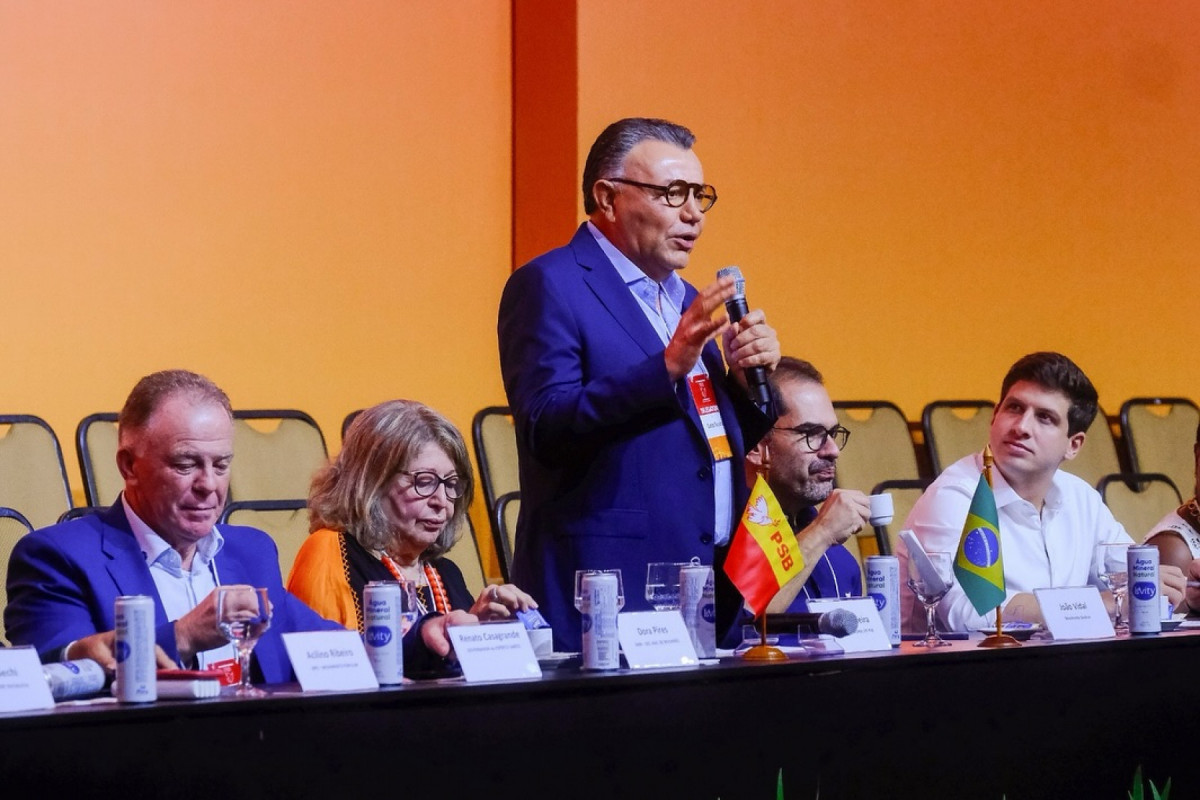 Carlos Siqueira passa o comando do PSB para João Campos em congresso (Foto: Divulgação/PSB) Carlos Siqueira passa o comando do PSB para João Campos em congresso/Foto: Divulgação/PSB