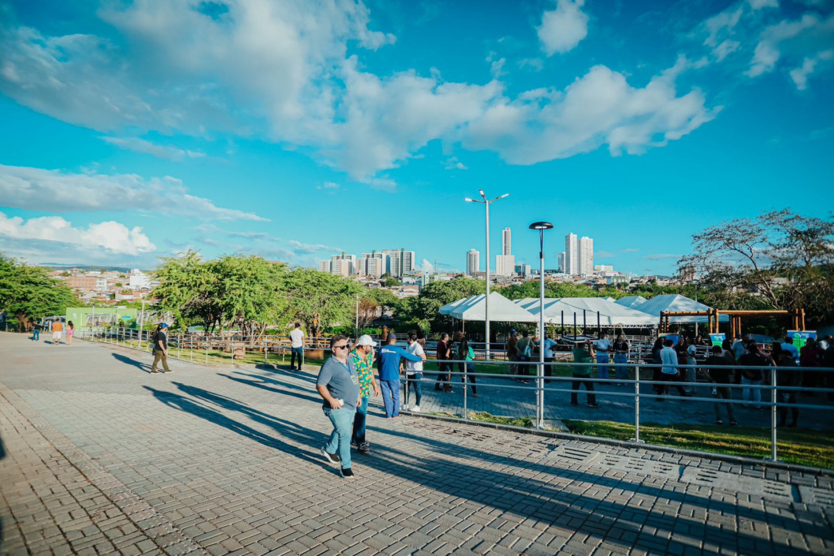 Espaço tem estruturas voltadas à preservação ambiental, práticas esportivas e convivência social