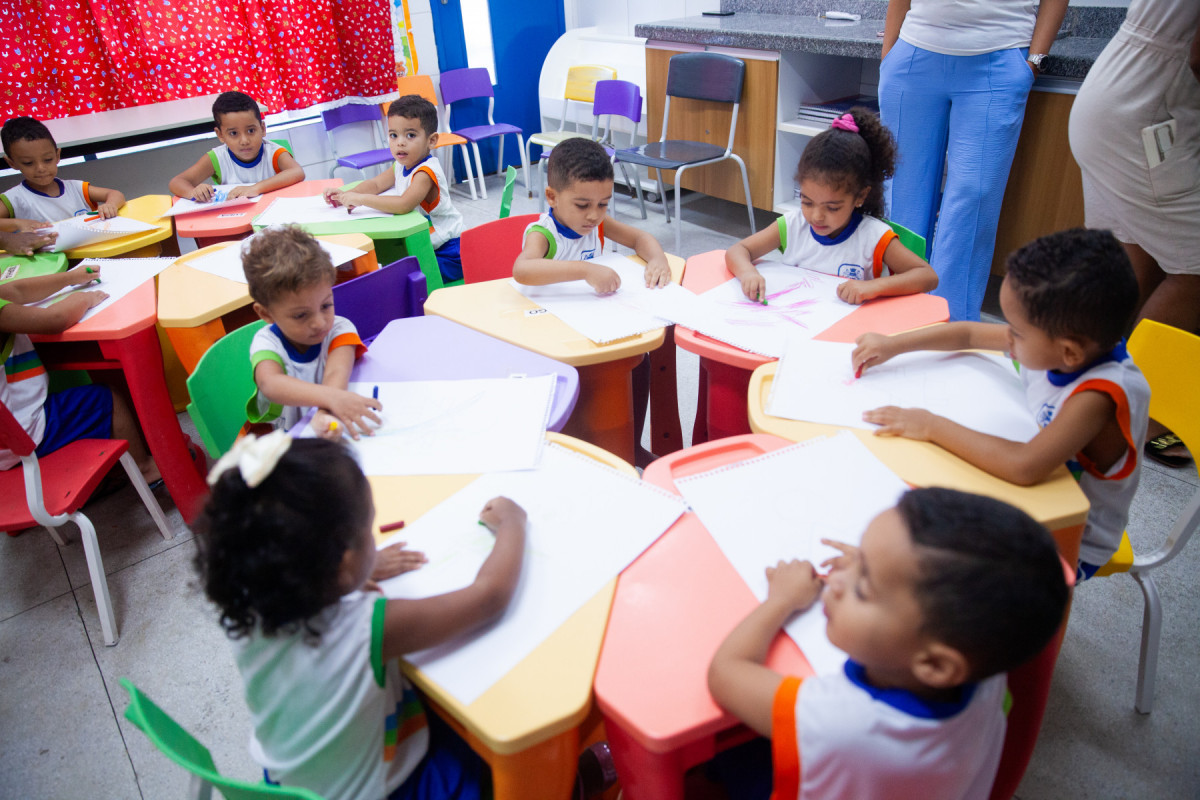 Crianças contam com aulas dinâmicas e que estimulam diversas áreas