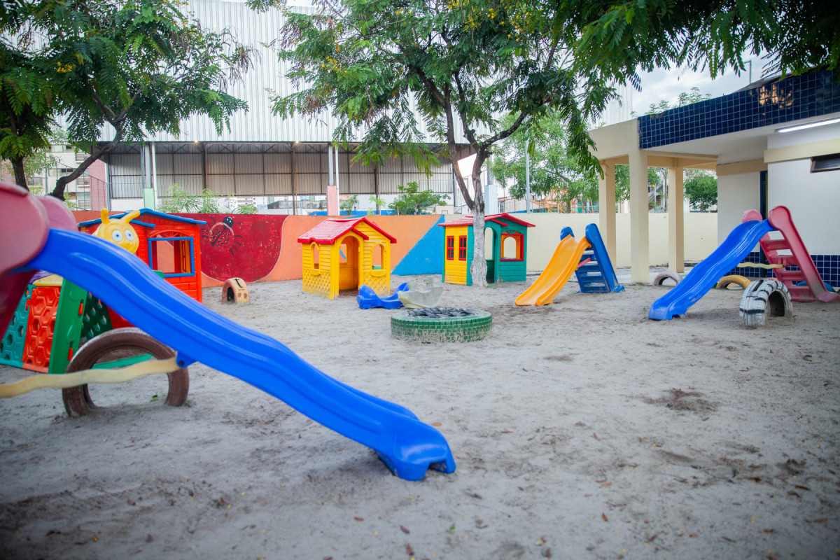 Espaços contam com brinquedos e ampla estrutura