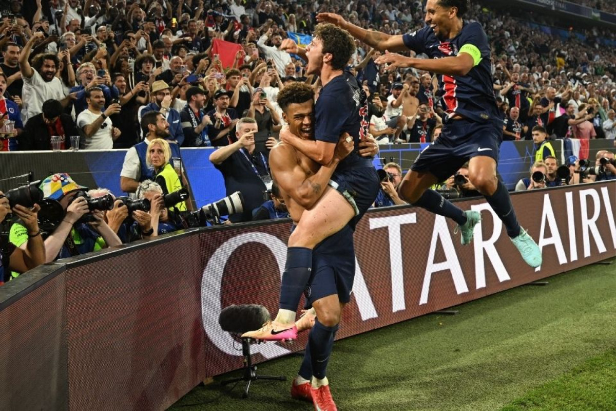 Comemoração PSG (Ina Fassbender/AFP) Comemoração PSG/Ina Fassbender/AFP