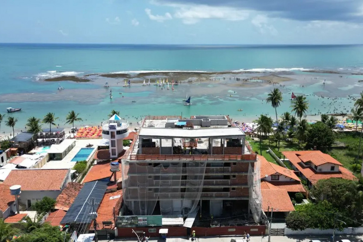 Imagem da obra em construção.
