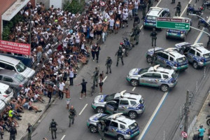 Confronto entre organizadas de Santa e Sport foi registrado antes do Clássico das Multidões
