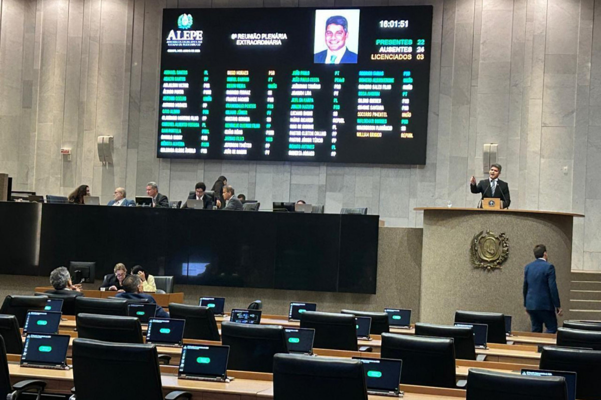 Apenas 22 deputados estaduais compareceram ao plenário da Alepe nesta terça-feira (3) (Foto: Blog Dantas Barreto) Apenas 22 deputados estaduais compareceram ao plenário da Alepe nesta terça-feira (3)/Foto: Blog Dantas Barreto