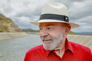 28.05.2025 - Presidente da República, Luiz Inácio Lula da Silva, durante visita à estação de bombeamento da EBI-3, no Sitio Negreiros. Salgueiro - PE.??Foto: Ricardo Stuckert / PR
