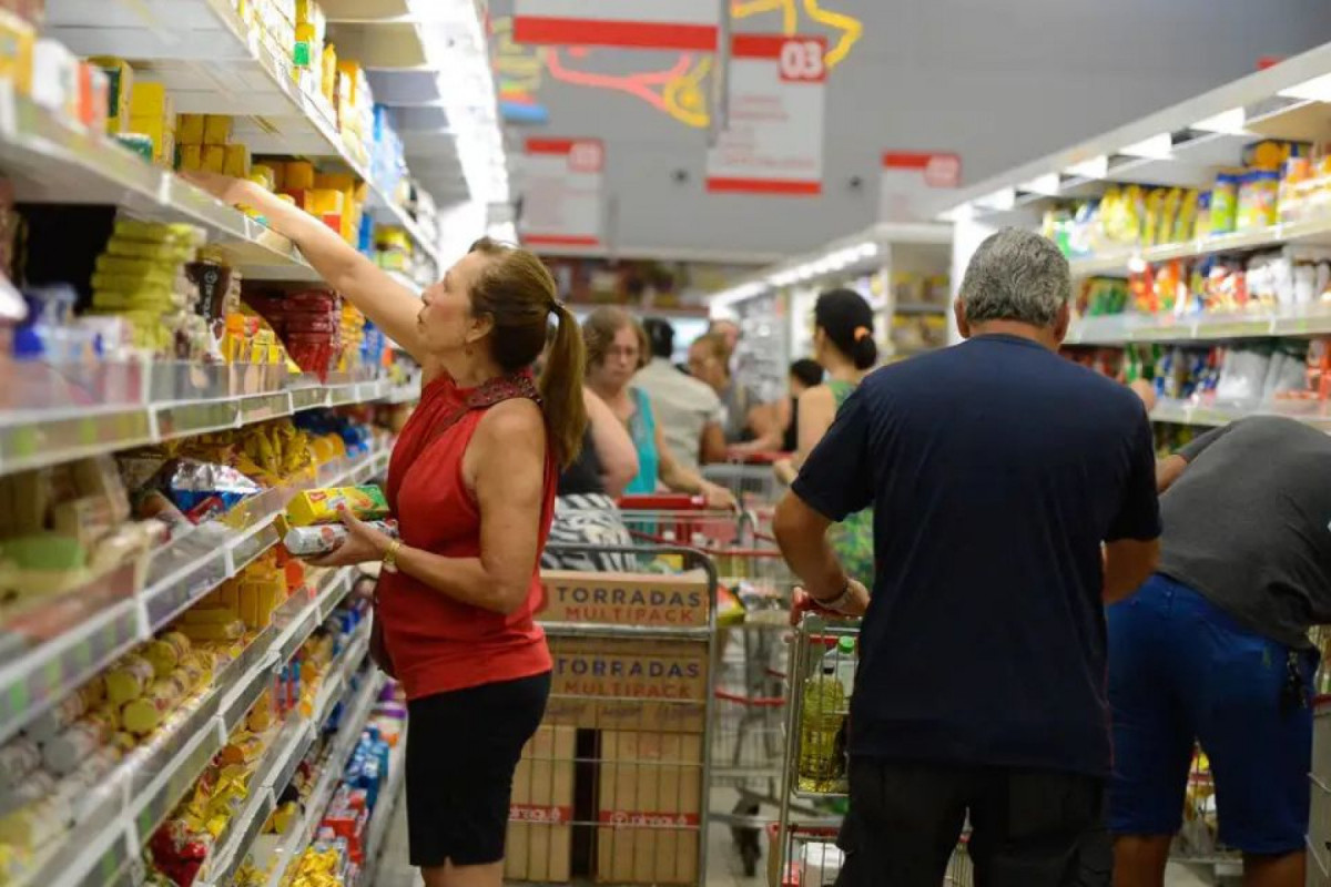 Consumidores vão com frequência aos mesmos pontos comerciais (TÂNIA RÊGO/AGÊNCIA BRASIL/ARQUIVO) Consumidores vão com frequência aos mesmos pontos comerciais/TÂNIA RÊGO/AGÊNCIA BRASIL/ARQUIVO