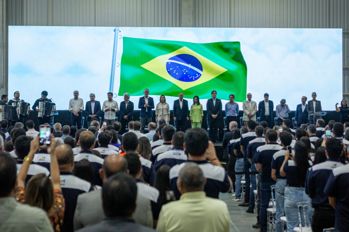 Alckmin, Raquel e João Campos visitaram centro de reciclagem da Baterias Moura, no Agreste /Rafaekl Vieira/DP