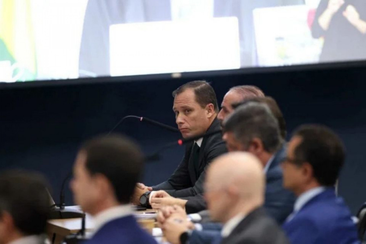 Mauro Cid durante interrogatórios da trama golpista (Gustavo Moreno/STF)
Mauro Cid durante interrogatórios da trama golpista/Gustavo Moreno/STF
