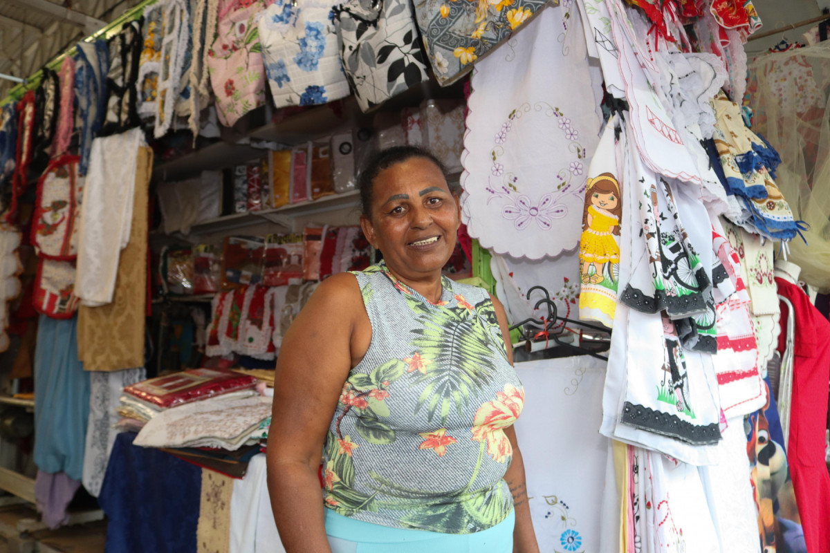 Além de ter uma loja física em Areias, Lenilda vende no centro do Recife há 12 anos
/Priscilla Melo/DP Foto
