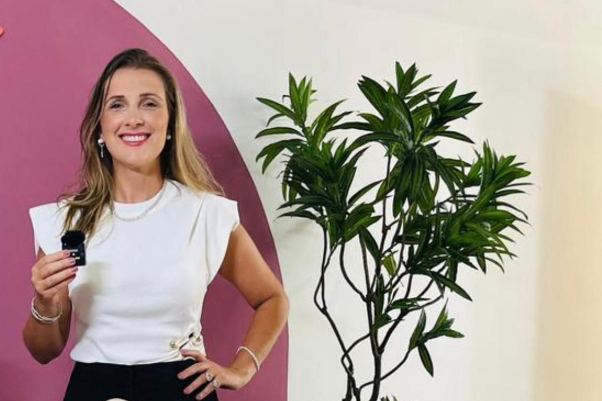Empresária Hellen Postai, CEO da loja Prata Rara 