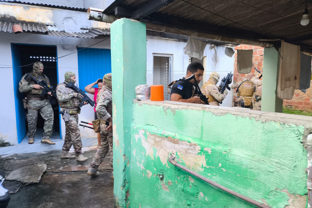 Operação da Polícia Civil cumpre 11 mandados no Recife e em Jaboatão