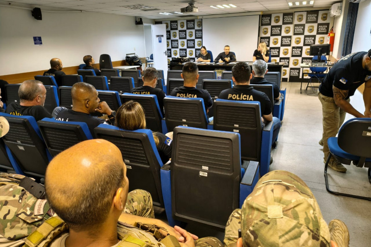 Operação da Polícia Civil cumpre 11 mandados no Recife e em Jaboatão