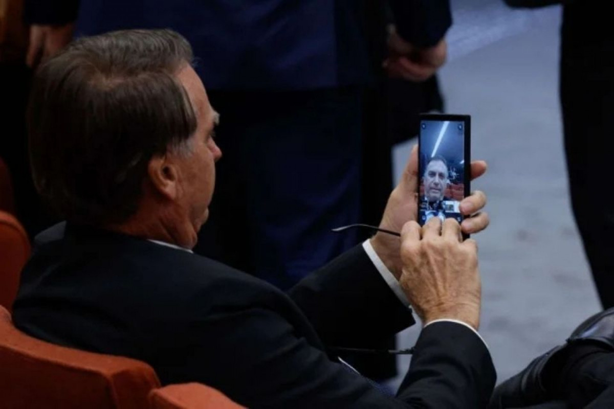 Ex-presidente tirou uma selfie e enviou para Michelle Bolsonaro (WILTON JUNIOR/ESTADÃO)
Ex-presidente tirou uma selfie e enviou para Michelle Bolsonaro/WILTON JUNIOR/ESTADÃO