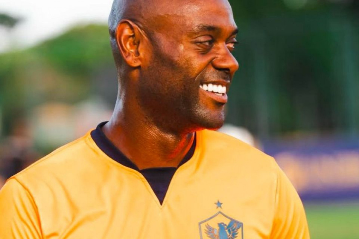 Vagner Love estreia com titular pelo Retrô (Divulgação/ Retrô) Vagner Love estreia com titular pelo Retrô/Divulgação/ Retrô