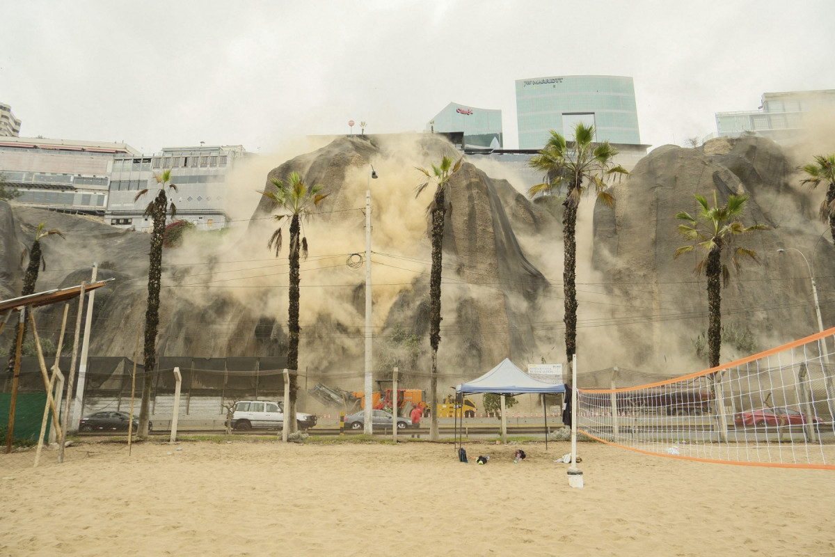 Dust billows out of a landslide during an earthquake in Lima on June 15, 2025. A magnitude 6.1 earthquake that shook Lima and its surrounding areas caused one death in Peru's capital and several landslides. (Photo by Alejandra IPINCE / AFP) ( AFP) Dust billows out of a landslide during an earthquake in Lima on June 15, 2025. A magnitude 6.1 earthquake that shook Lima and its surrounding areas caused one death in Peru's capital and several landslides. (Photo by Alejandra IPINCE / AFP)/ AFP